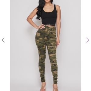 High waist camouflage jeans